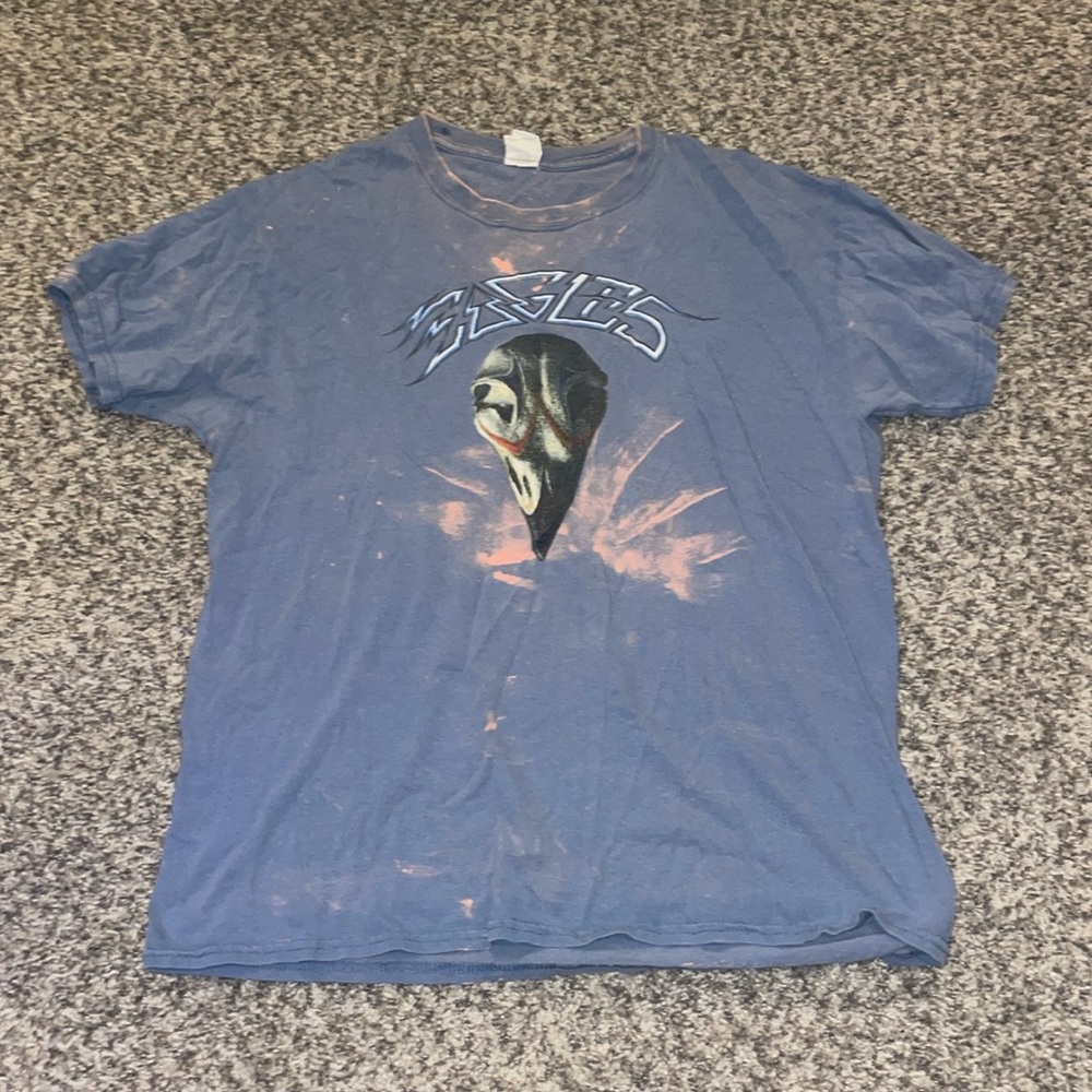 Men’s Large Bleached and Faded Eagles T shirt